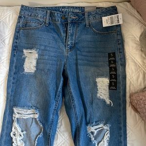 Women’s size 5 ripped boyfriend jeans bought from zumies
